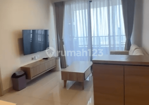 Disewakan Apartemen 2Br Orange County Lippo Cikarang - 65 M², Full Furnished, Lantai 32, Only 145 Jt/Tahun