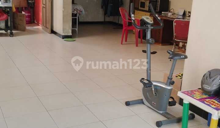 Darmo Strategic Business House Wide Street West Surabaya