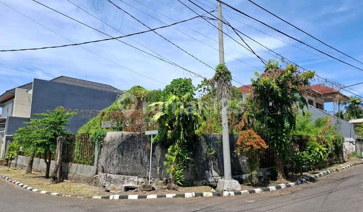 Rumah Hitung Tanah Hook Darmo Strategis Surabaya Barat
