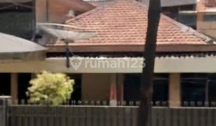 Rumah Lokasi Strategis Dekat Pelabuhan Perak Surabaya Utara