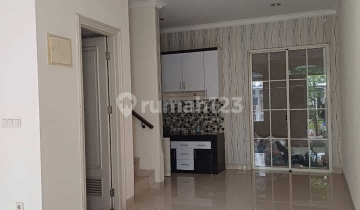 Rumah Semi Furnished Green Lake City, Jakarta Barat Kontrakan