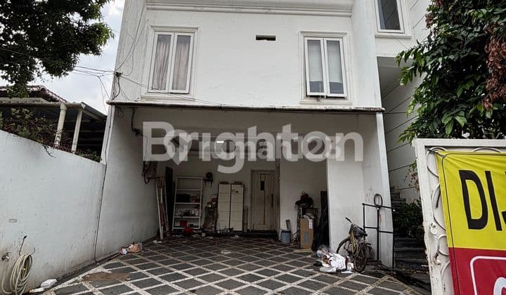 Rumah ditengah kota deket kemana - mana daerah jakarta selatan