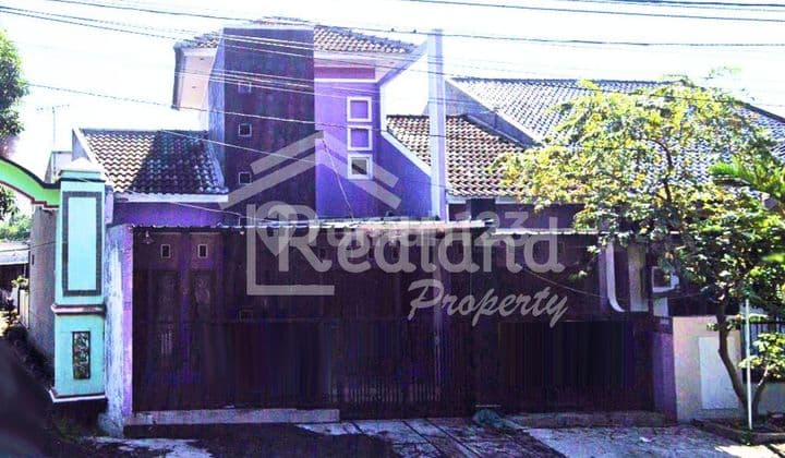 House in Hanoman, Semarang (De 7967)