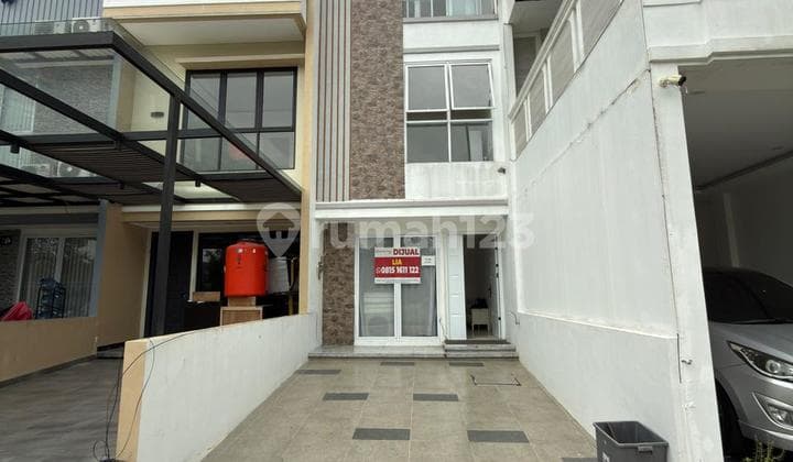 Dijual Rumah Semi Furnished Siap Huni di Palm Blossom Cengkareng