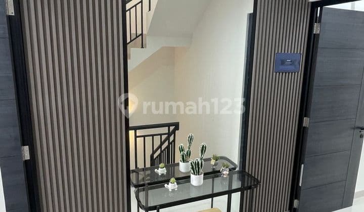 Rumah 3 Lantai Bebas Banjir di Duri Kepa Jakarta Barat