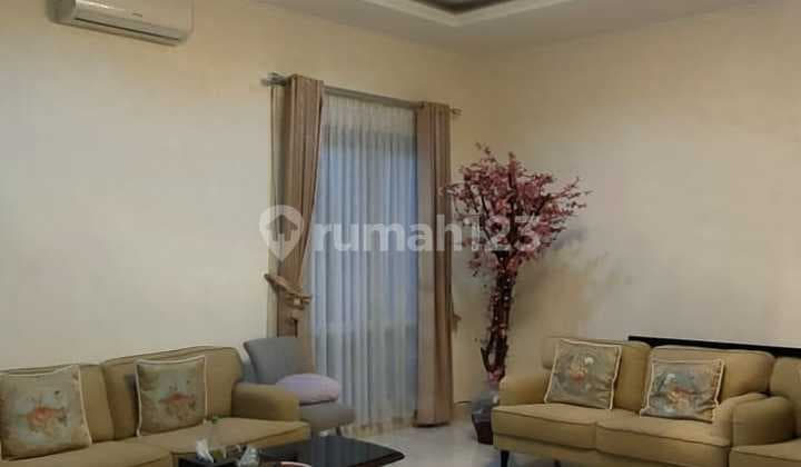 Di Suvarna Sutera, Dijual Rumah Furnished Sudah Renovasi