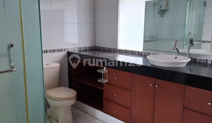 Rumah Tropis Minimalis Dalam Cluster Bintaro
