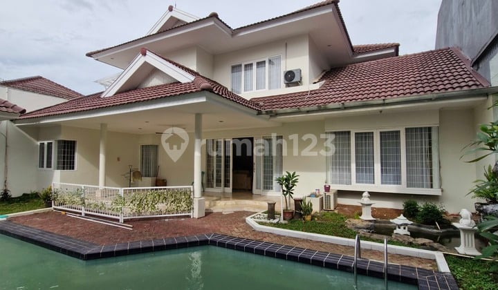 Disewakan Rumah Dekat MRT 5Kamar Tidur Lebak Bulus