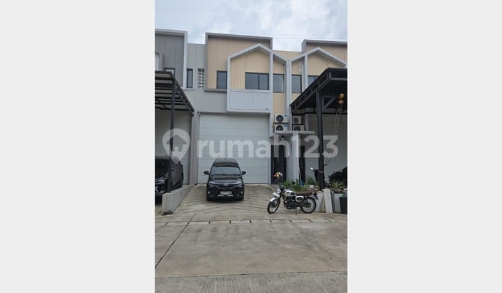Ready-to-Use Warehouse in a Strategic Location at Taman Tekno BSD, South Tangerang