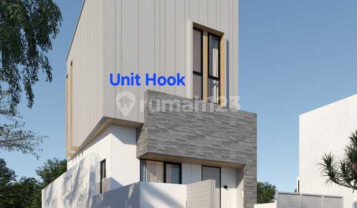 House Position Hook Cluster Wide Road in Citra Garden 2 Garden, West Jakarta