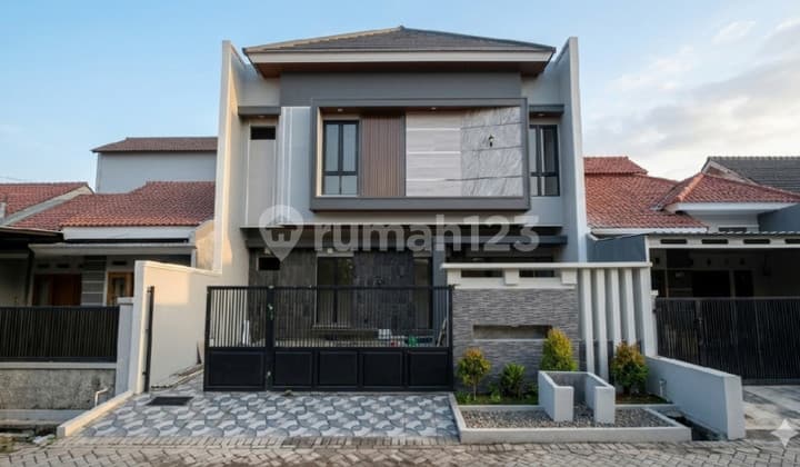 Rumah Gress Lebar 10 Manyar Tengah Kota Surabaya