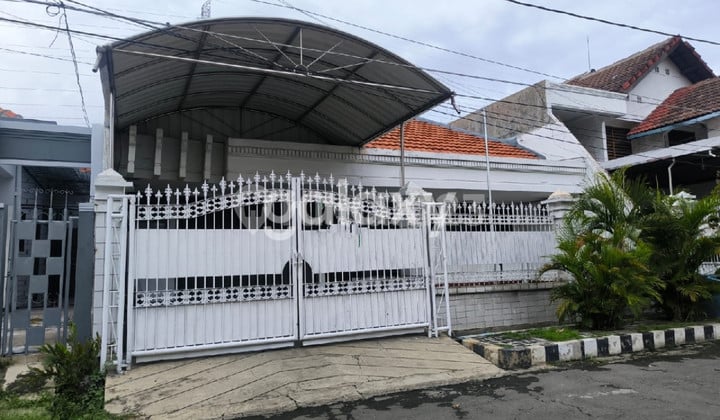 Rumah Dharmahusada Indah Suap Huni