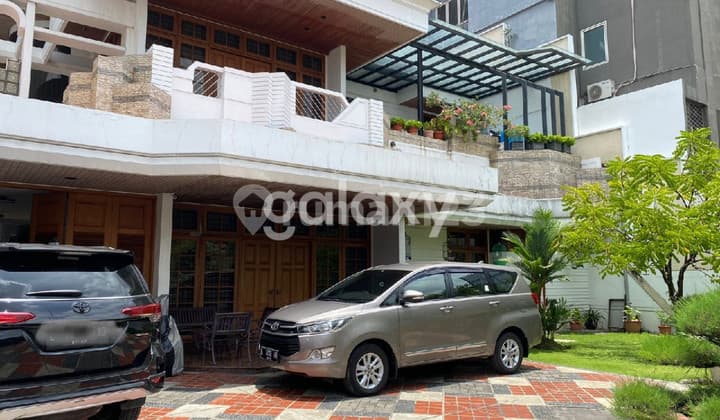 Rumah Mewah Pusat Kota Surabaya Strategis