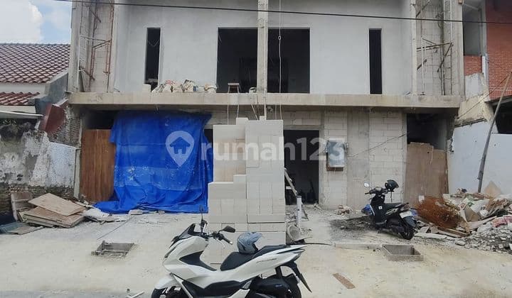 Jual Rumah Baru Gress Perum Elit Tengah Kota Surabaya