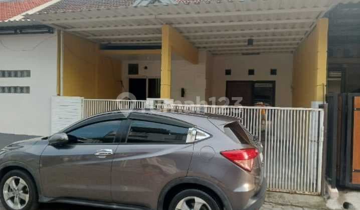 For Sale 1.5-Story Move-In Ready House in Taman Pondok Indah Wiyung