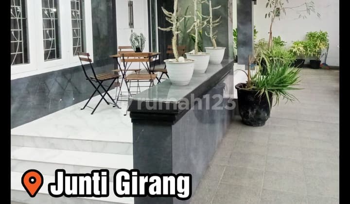 Rumah di Junti Girang Bojong Kunci Bandung