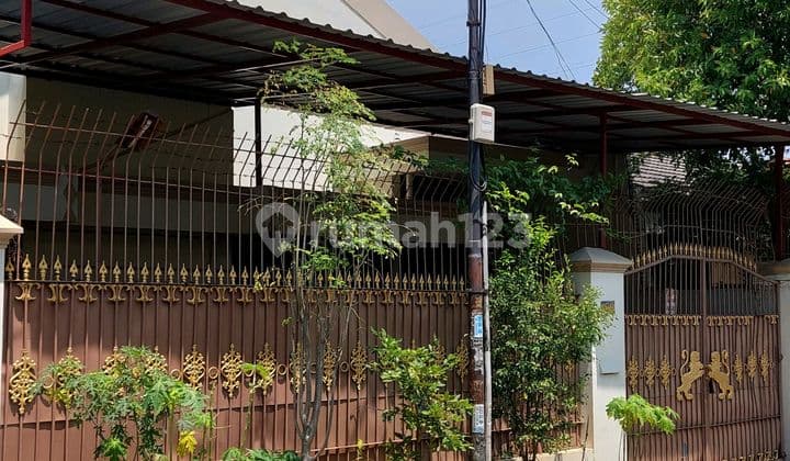 House & Warehouse Suitable for Home Industry in Karangasem