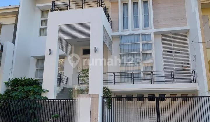 Rumah Araya 1 Siap Huni 3Lt Murah Galaxi Bumi Permai Sby