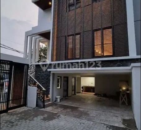 Di Jual Rumah Smarthome Mewah 3 Lantai Strategis Harga Terbaik Di Lame Town House Cibubjr Jatisampurna Bekasi