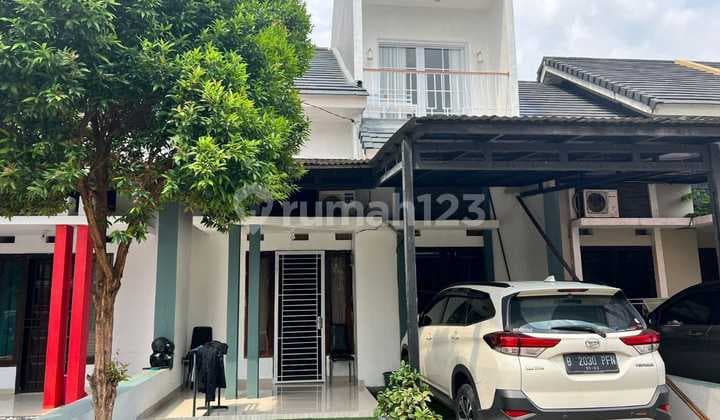 Di Jual Rumah Cantik Murah 2 Lantai Strategis Bebas Banjir di Cikunir Bekasi Selatan