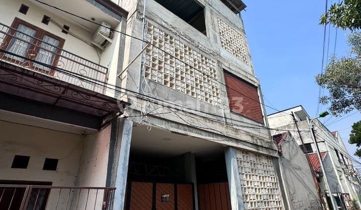 Di Jual Kontrakan Baru Jadi Prospektif Bagus 3 Lantai Strategis Siap Huni 14 Pintu Kontrakan di Pondok Kelapa Jakarta Timur