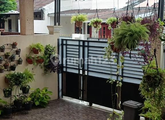 Ready-to-Occupy Houses in Pondok Kelapa Area, East Jakarta