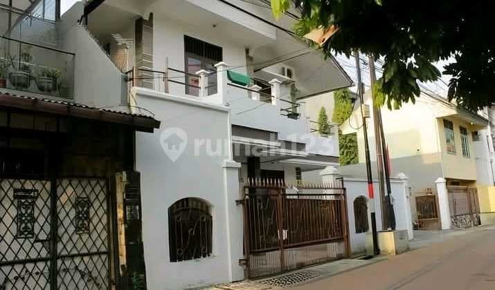 Rumah Kost di Jual Lokasi Strategis Jatinegara Jaktim