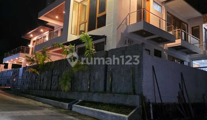 Dijual Rumah Bagus B U Lokasi Strategis