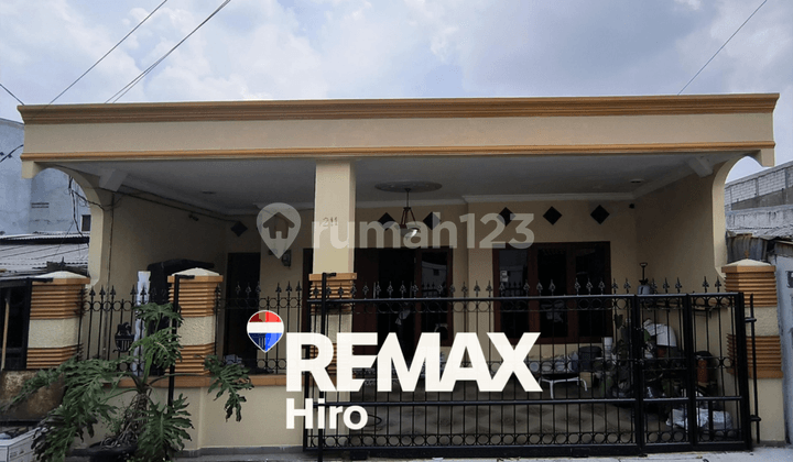 For Sale Rumah di Wilayah Kayuringin yang Tenang dengan Pemandangan Permukiman Warga. Properti 1 Lantai Bergaya Minimalist Modern Ini Berada di Lingkungan Strategis Rumah SHM Bagus di Kayuringin Jaya