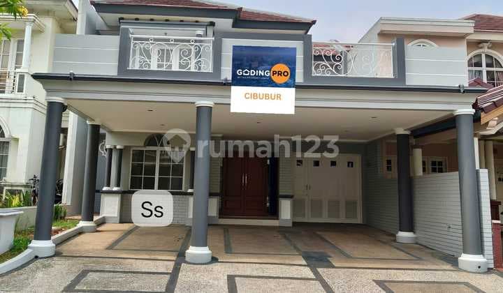 Dijual Rumah Kota Wisata Cibubur. Cluster Depan Premium. Like New. Taman Depan Dan Belakang