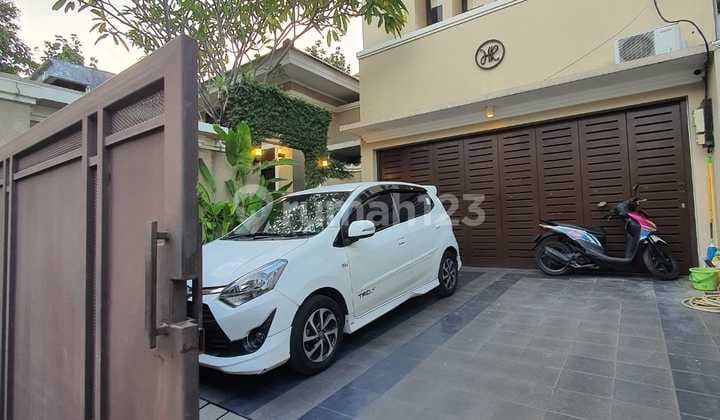 Dijual Rumah dengan Swimming Pool di Cipete Jakarta Selatan