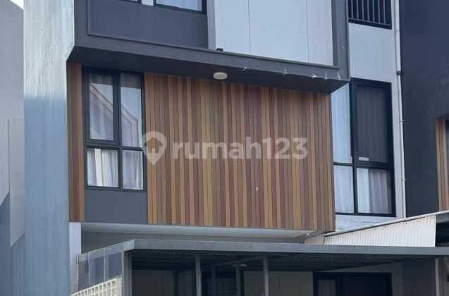 Dijual Rumah Full Renovasi di Cluster Kota Wisata Cibubur