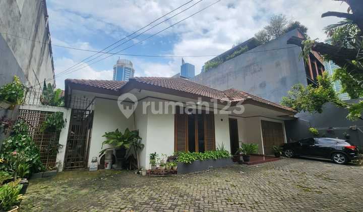 Dijual Rumah Asri Tanah Luas Di Menteng Jakarta Pusat