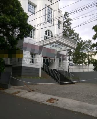 Gedung 4 Lantai Bagus Asia Afrika, Bandung