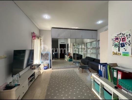 Rumah Bagus Semi Furnished Cijagra Suryalaya, Bandung