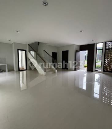 Rumah Summarecon Cluster Emily