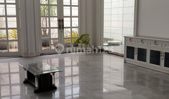 Rumah Lux Bagus Furnished Singgasana Pradana Cluster Elite