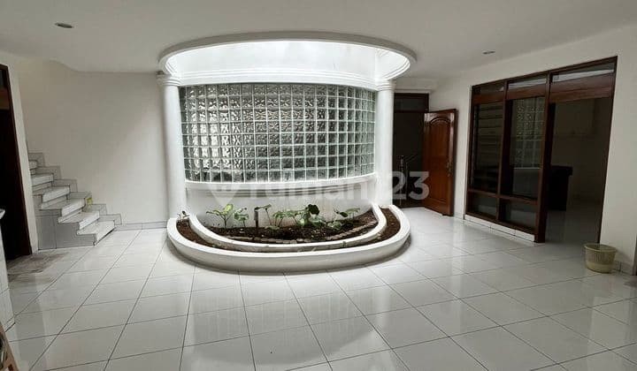 Rumah Bagus Sayap Otista, Bandung