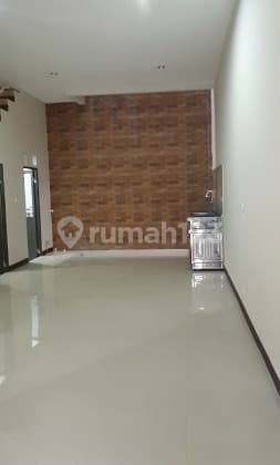 Rumah, 2 Lantai, di Sayap Kurdi Bandung Kota