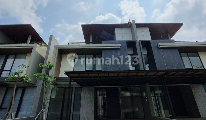 Dijual Cepat Rumah District 9 Tipe Ardmore Citraland Surabaya