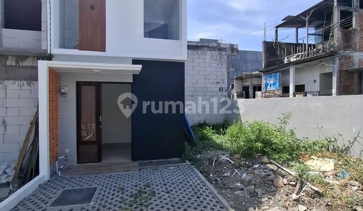Rumah Baru Surabaya 2 Lantai