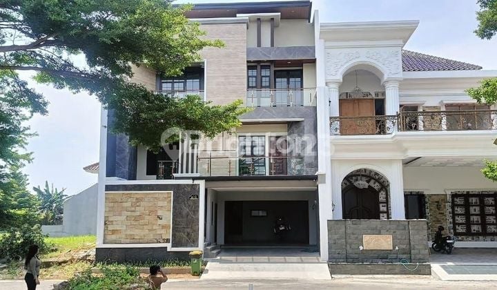 Jual Rumah Wayhalim , ada kolam berenang, dekat Mall Boemi Kedaton