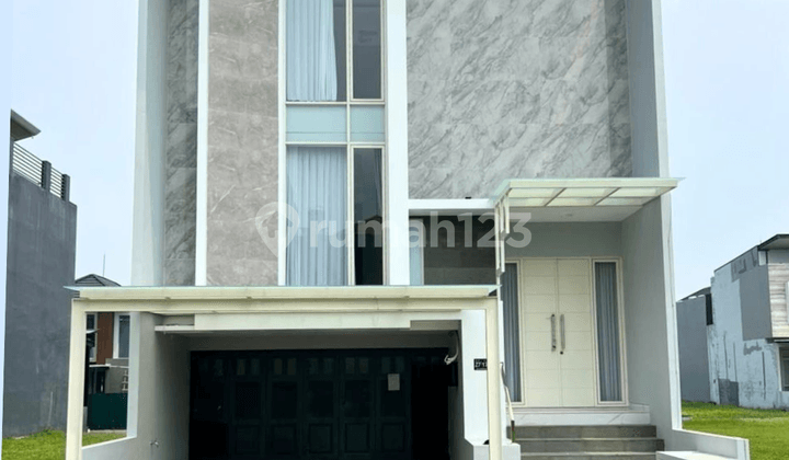 Rumah Siap Huni 3 Lantai Grand Island Pakuowon City