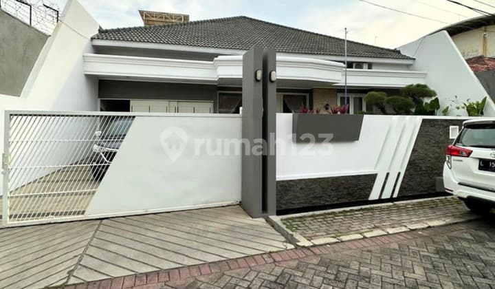 Taman Gading Pantai 2 lantai marmer taman luas depan belakang