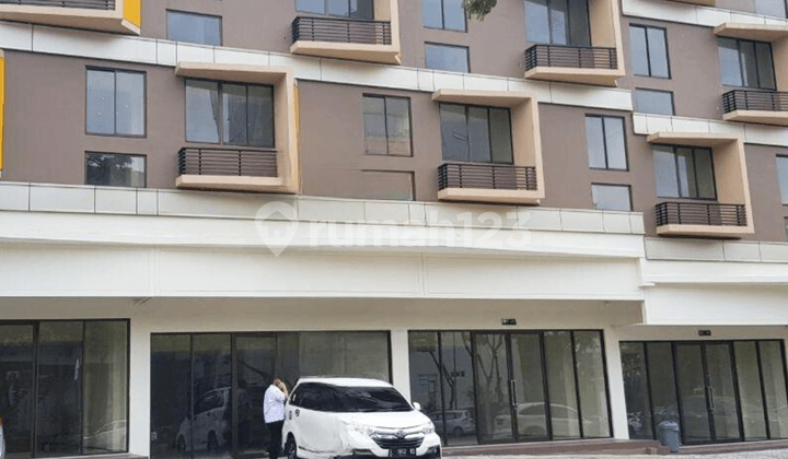 Rare Ruko in Front of UC, Has Lift, Luxuriously Furnished