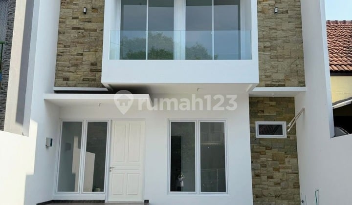 Rumah 2 Lantai Baru Gress, Modern Minimalis Bukit Palma