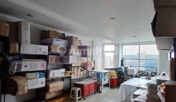 Ruko 3 Lantai di Boulevard Gading Serpong, Tangerang
