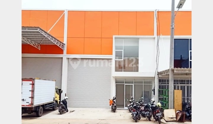 Warehouse + Office for Rent in (Aeropolis Warehouse Complex) Tangerang, Near Airport.