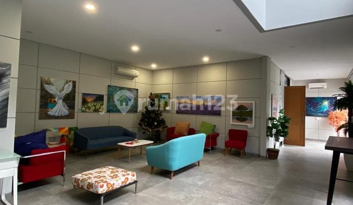 Rumah Modern Minimalist View Danau di Scarlet Gading Serpong, Tangerang