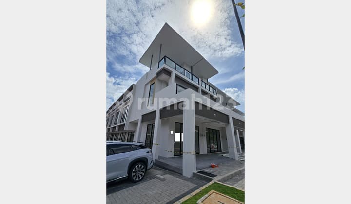 Sorrento Grande 3-Storey Shop House in Gading Serpong, Tangerang